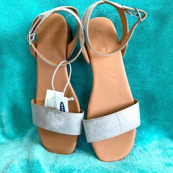 Old Navy Sandal - Picture 3 of 5
